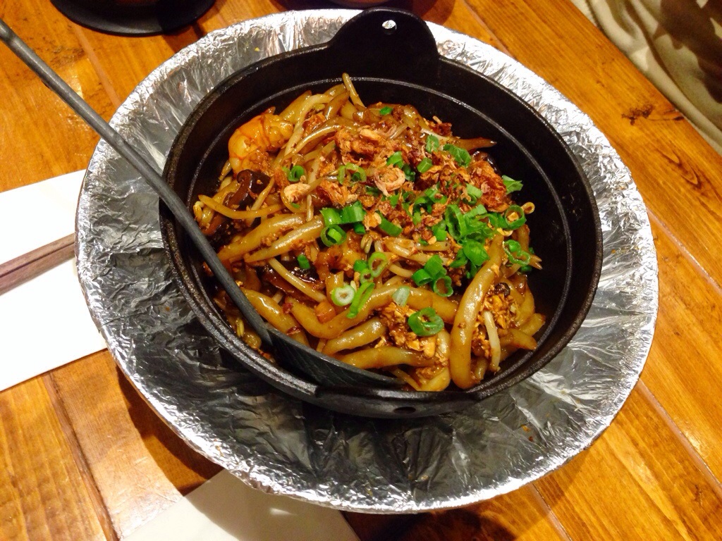 Clay Pot Mee Tai Bak - Stir fried shot rice noodles with minced pork, shrimp, mushrooms