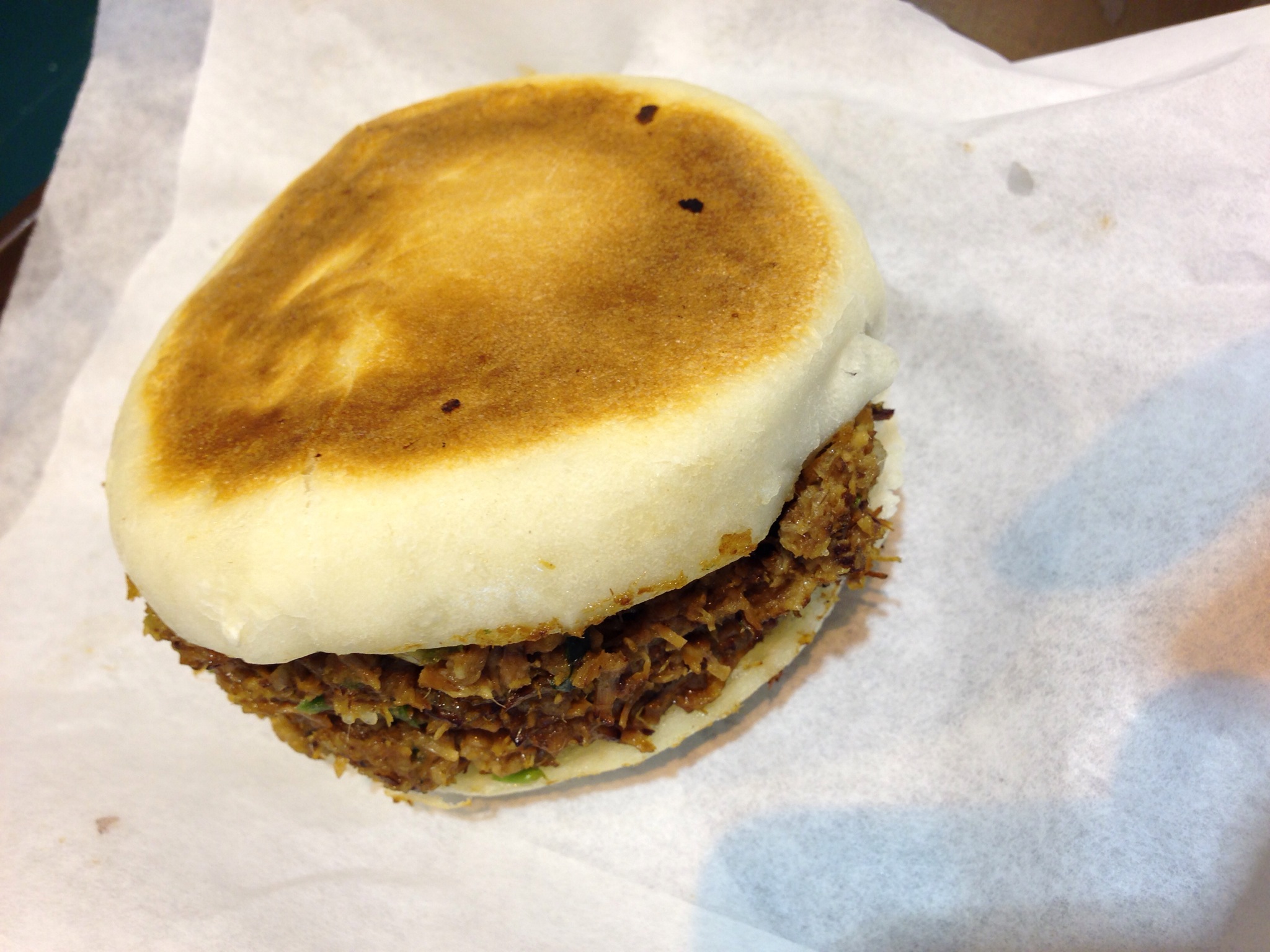 Rou jia mo (meat burger) @ Lumingchun