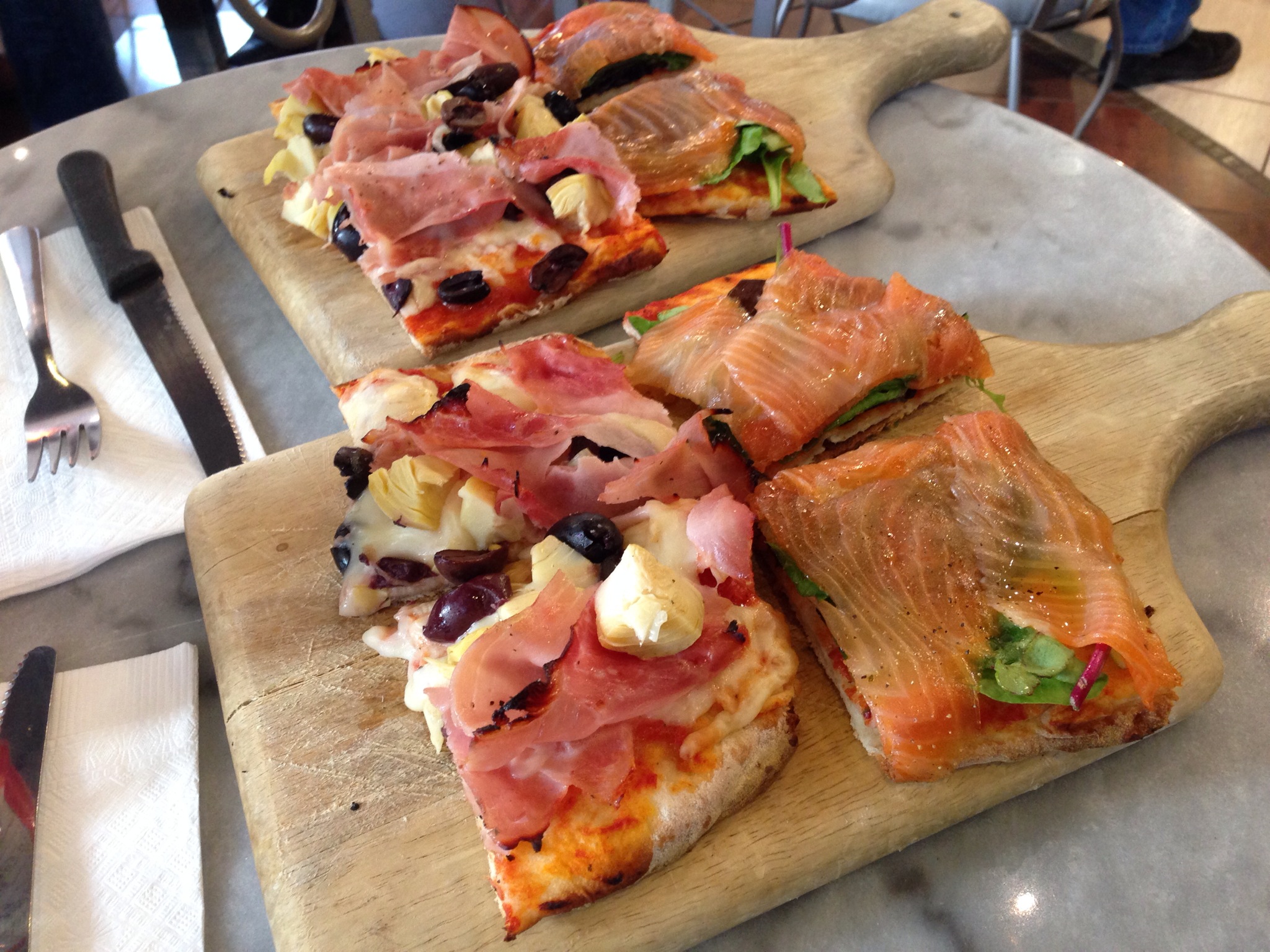 Prosciutto Olive & Artichok Pizza and Smoked Salmon Pizza @ Sciué