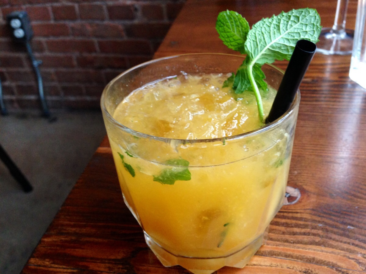 peach bourbon slush cocktail @ catch 122