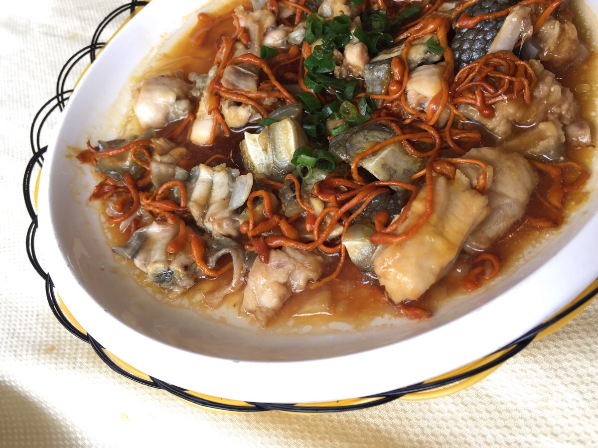 Steamed Alligator and Frog with Herbs