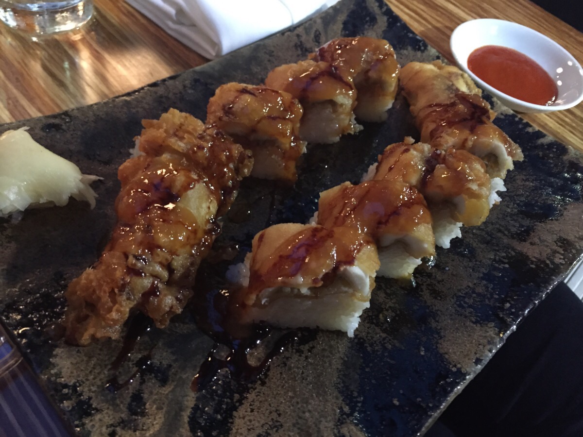 spicy hamachi roll