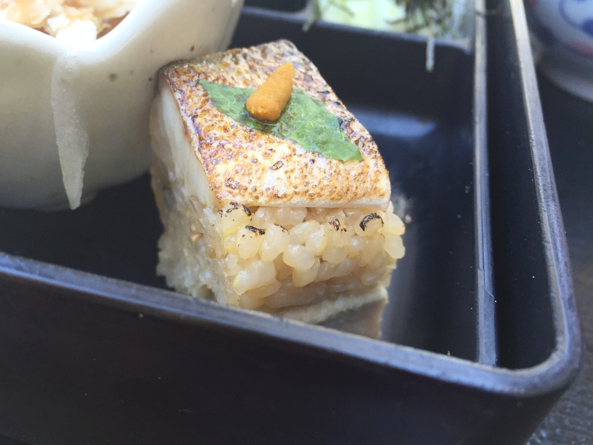 saba aburi oshizushi