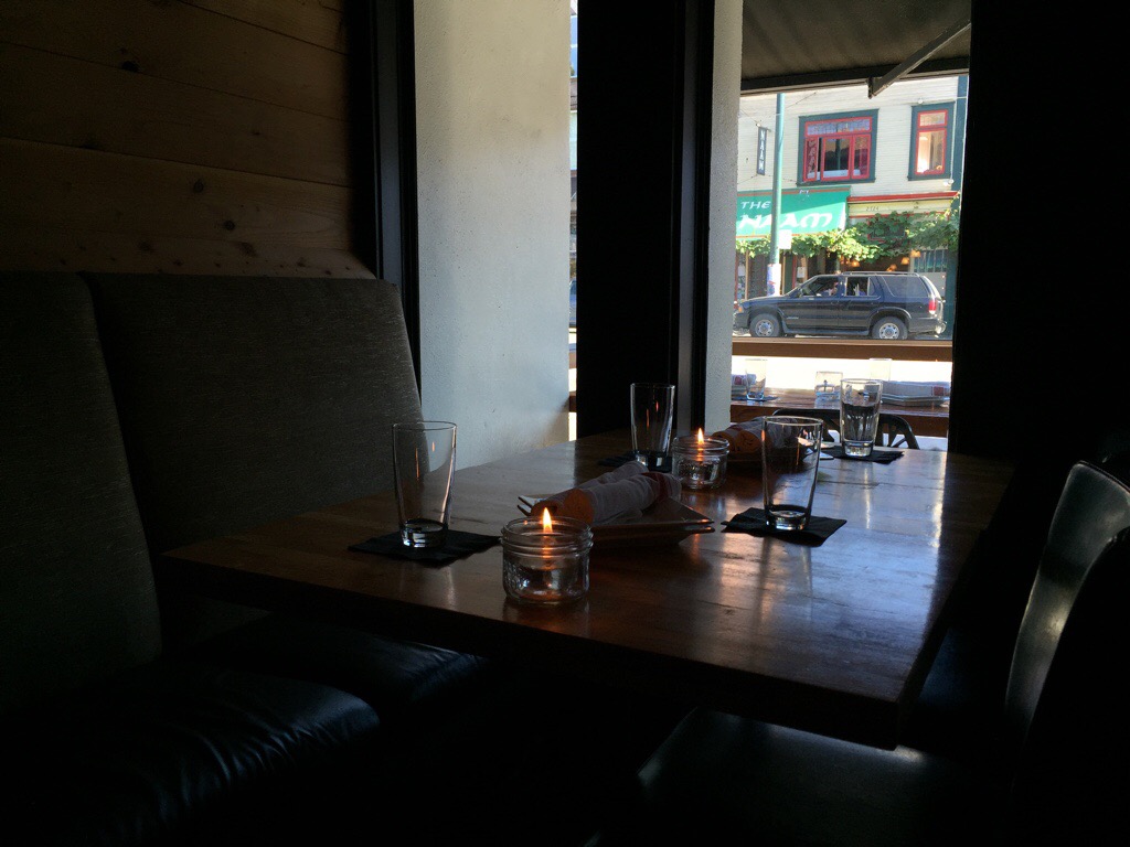 the oakwood canadian bistro