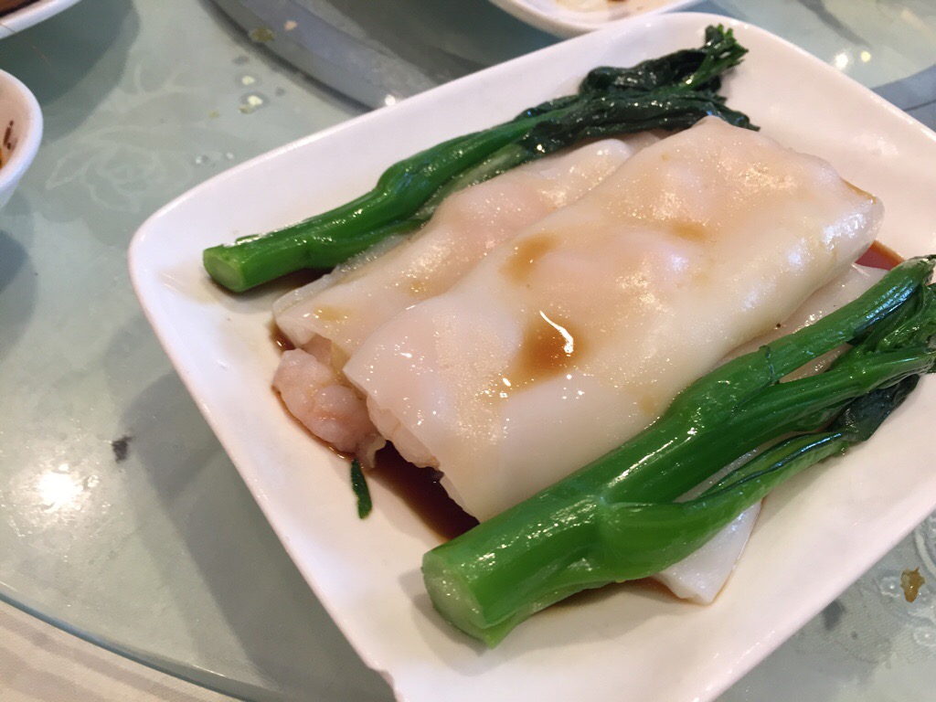 prawn rice roll with yellow chives