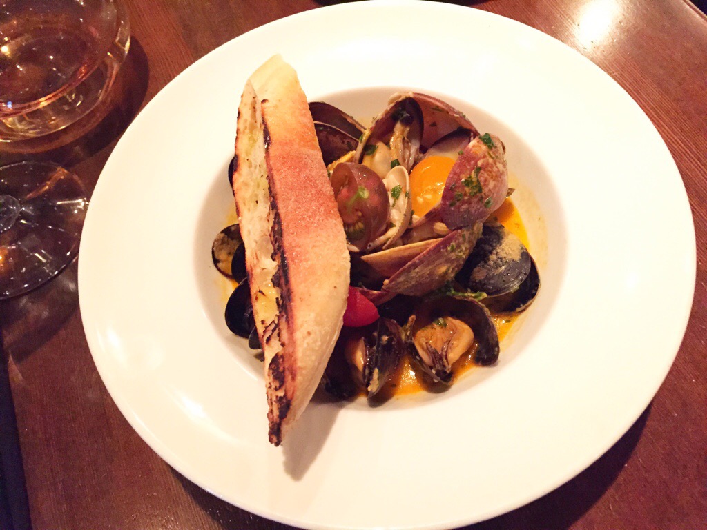 MUSSELS & CLAMS