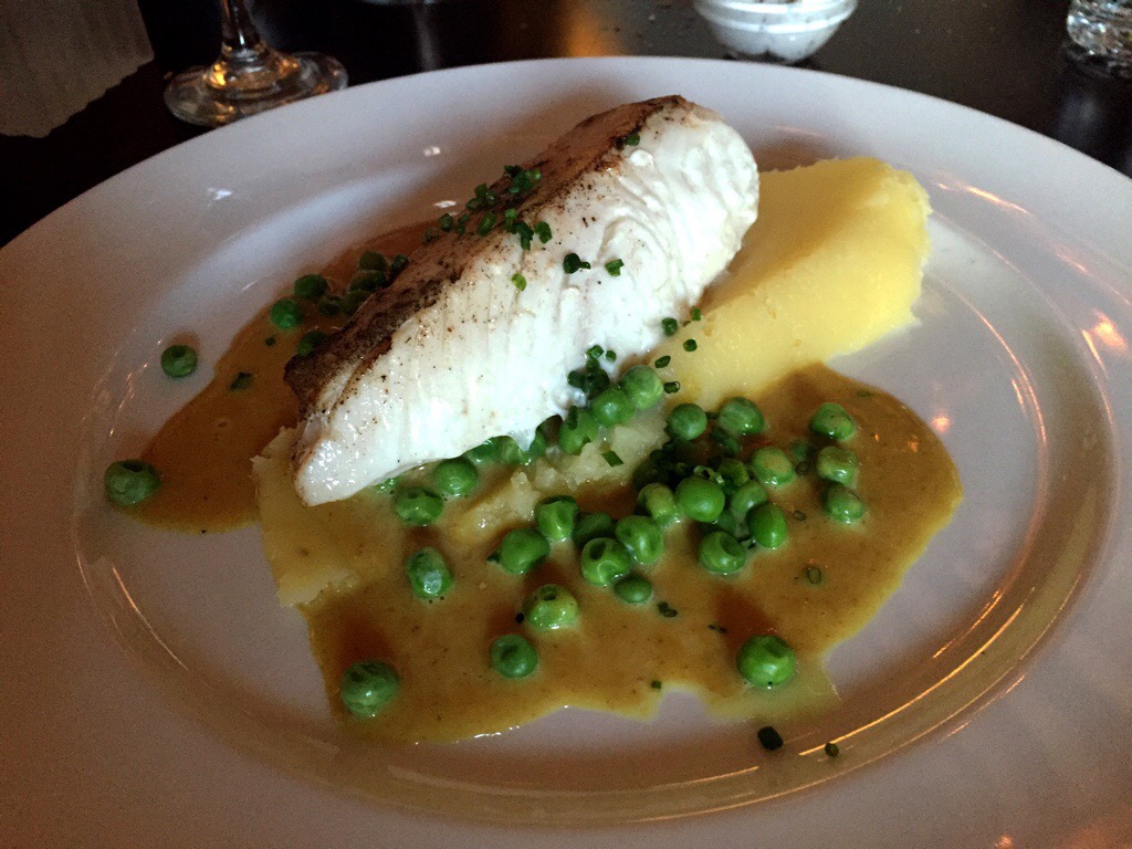 pan seared halibut with potato puree