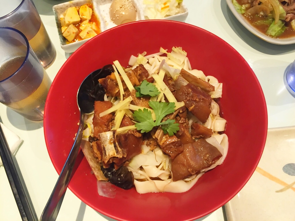 Old Mama Style Lamb Stew on Dry Noodle