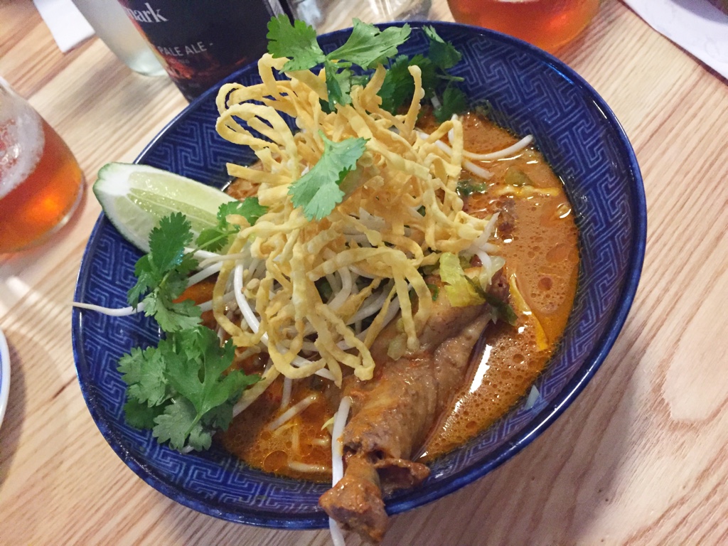 koh soi, changmai curry noodles