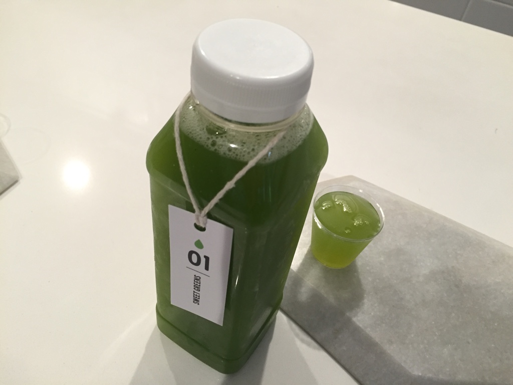 Sweet Greens - Pineapple, Kale, Romaine, Cilantro, Green Apple, Lime