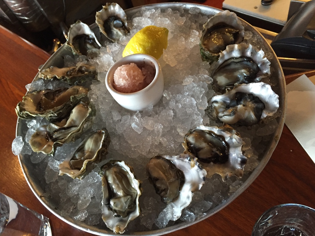 happy hour fresh oysters