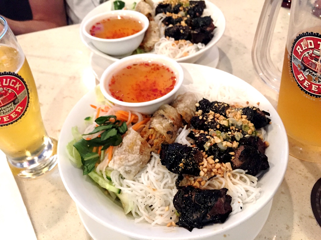 bò lá l?t - Betel Leave Wrapped Beef on Vermicelli