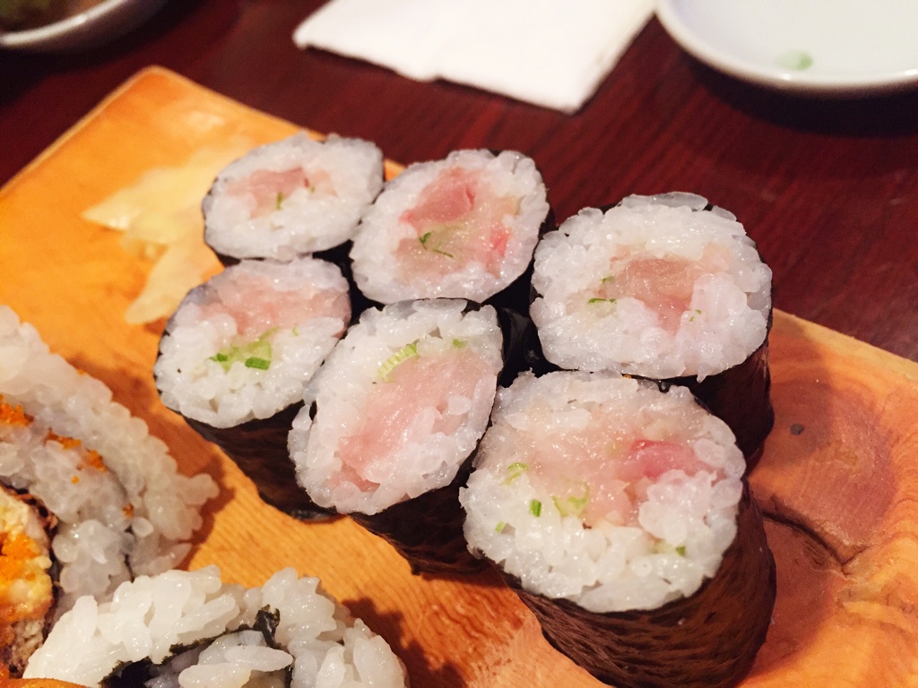 Negi Hamachi Roll