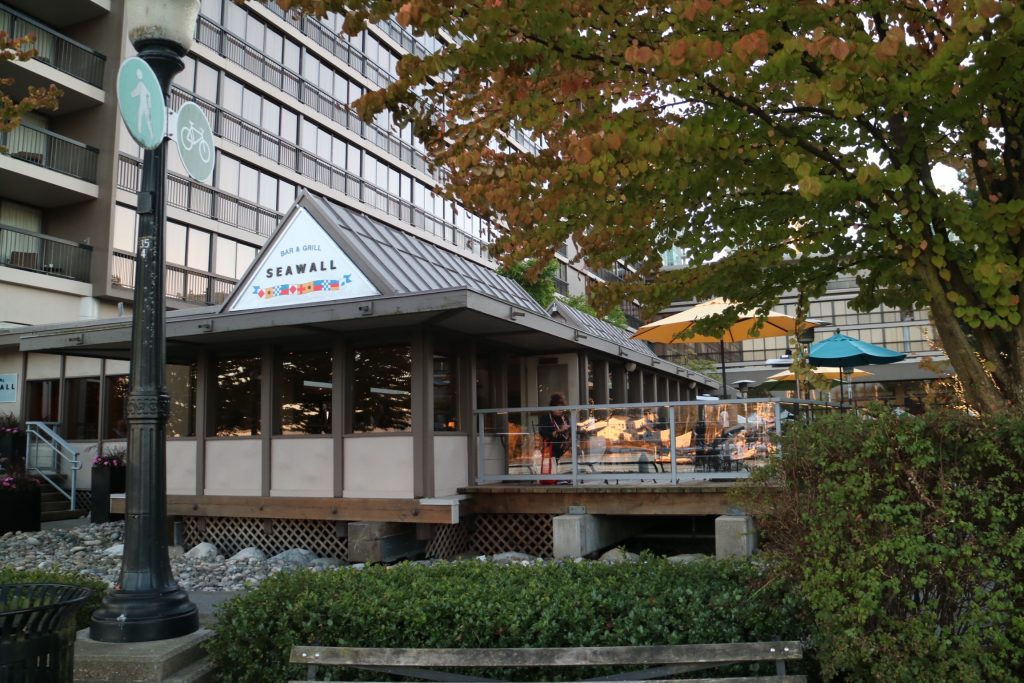 Seawall Bar and Grill
