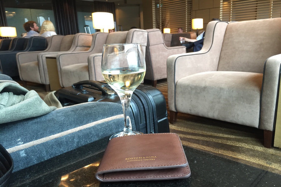 priority pass lounge yvr
