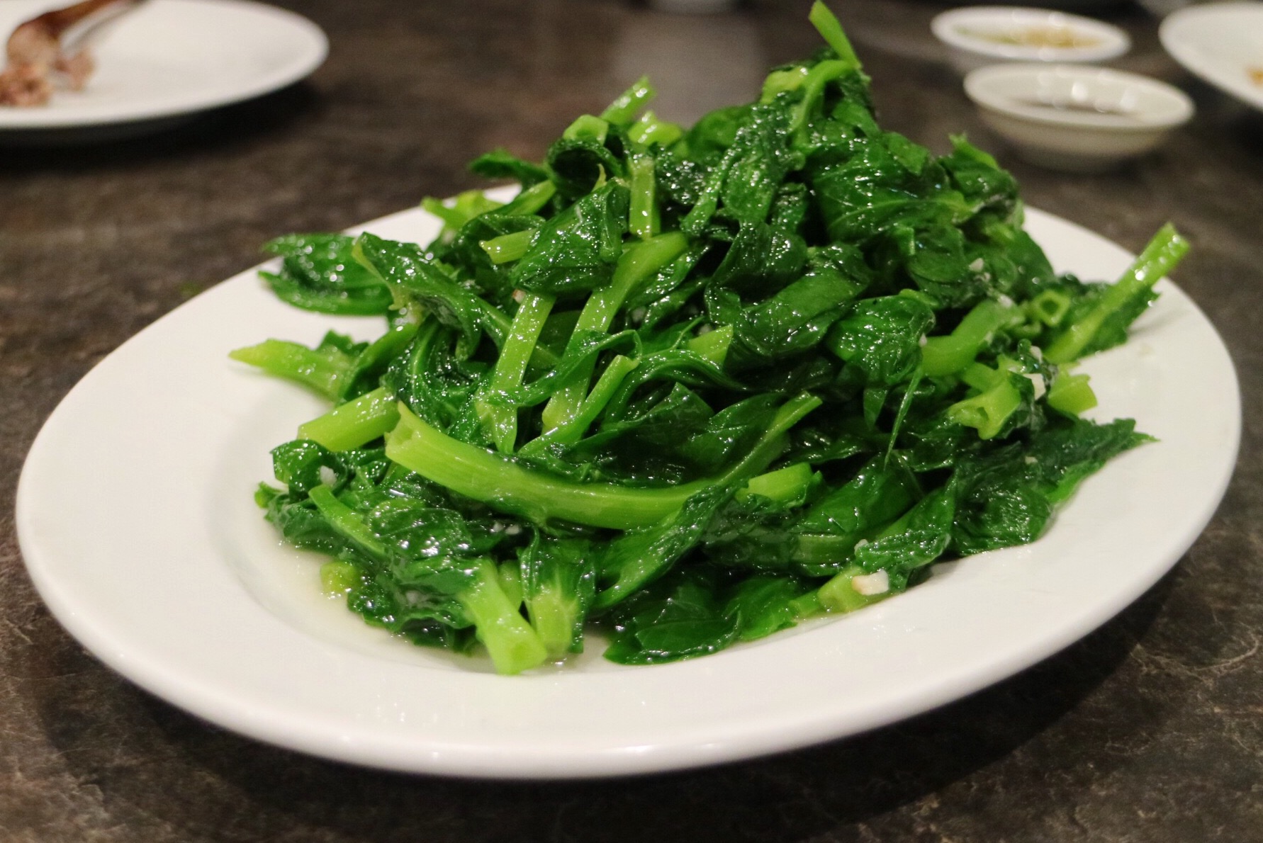 Pea Shoot Stire Fry with Garlic