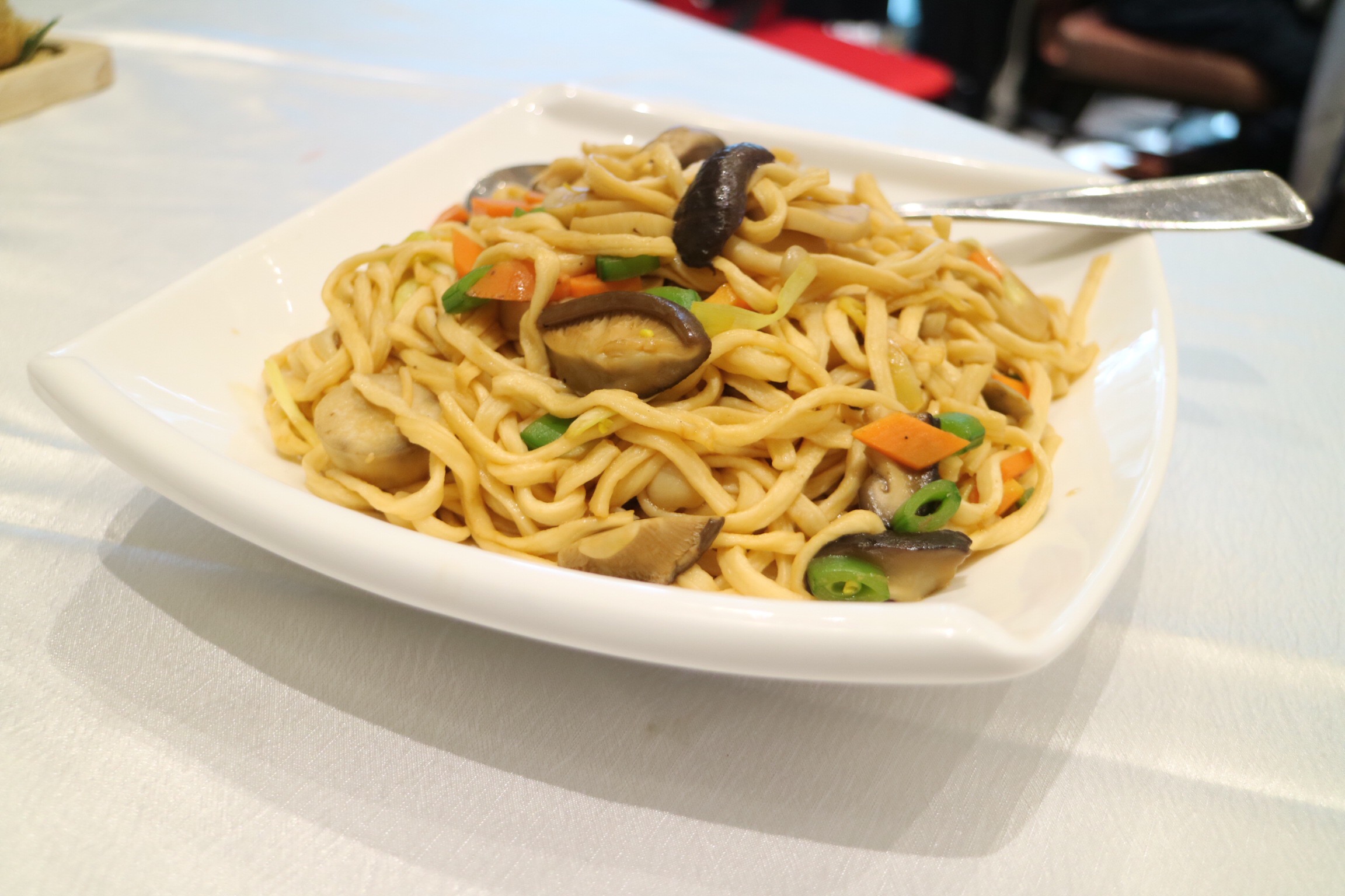 e-main noodles with abalone sauce - bandao pearl