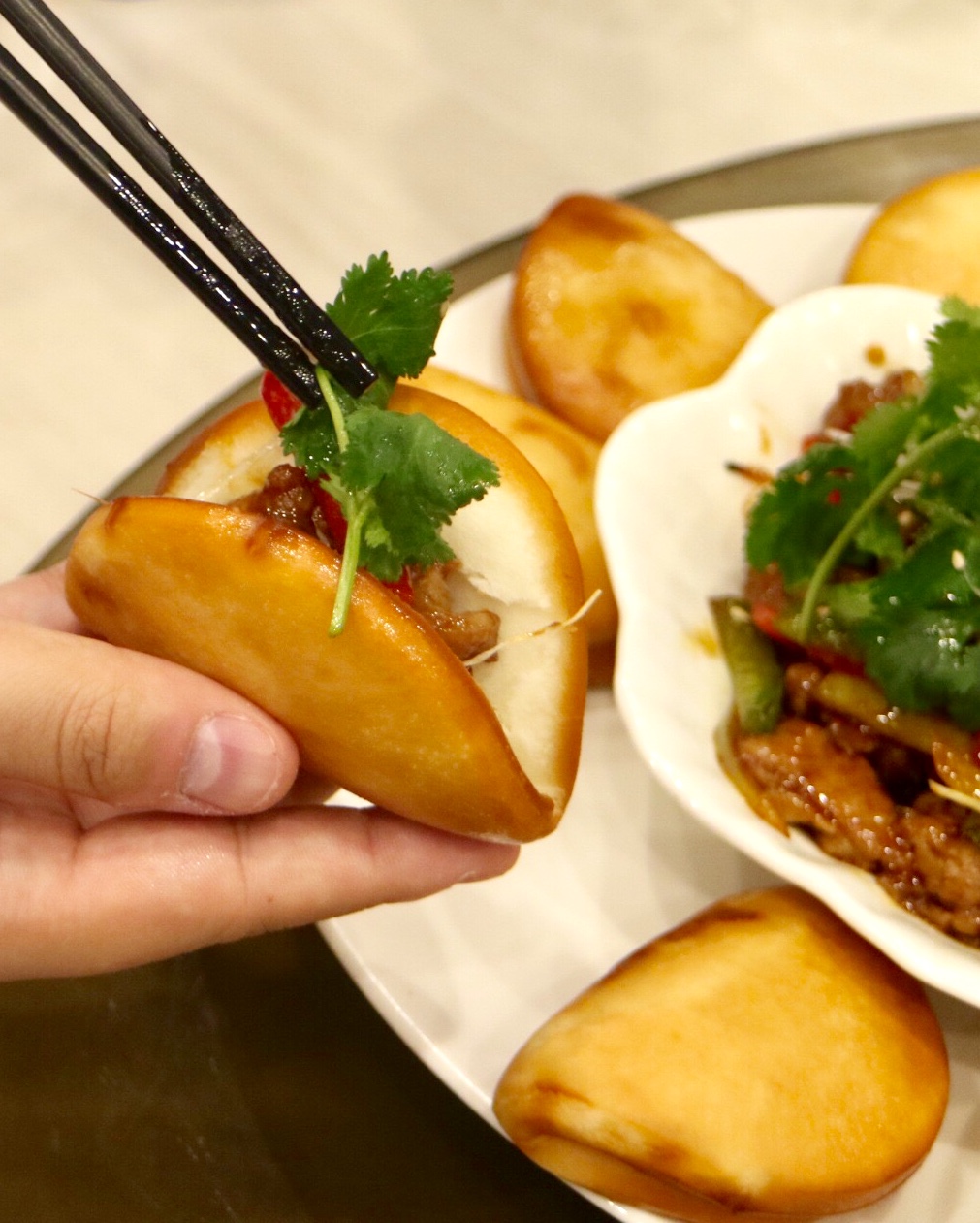 Stir-fried Lamb with Steamed Buns