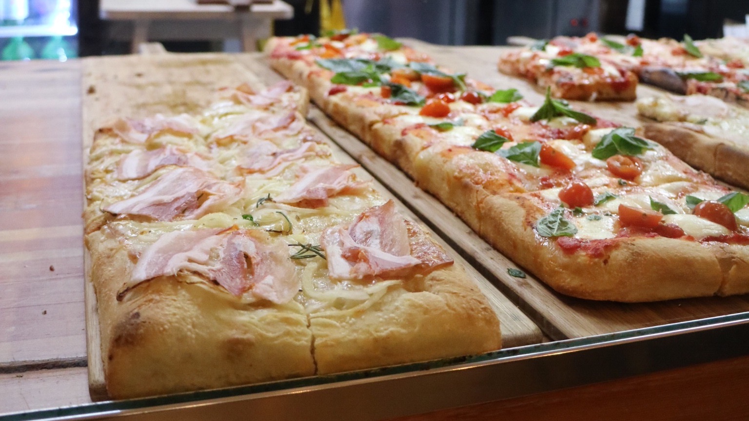 Stretch Roman Pizza