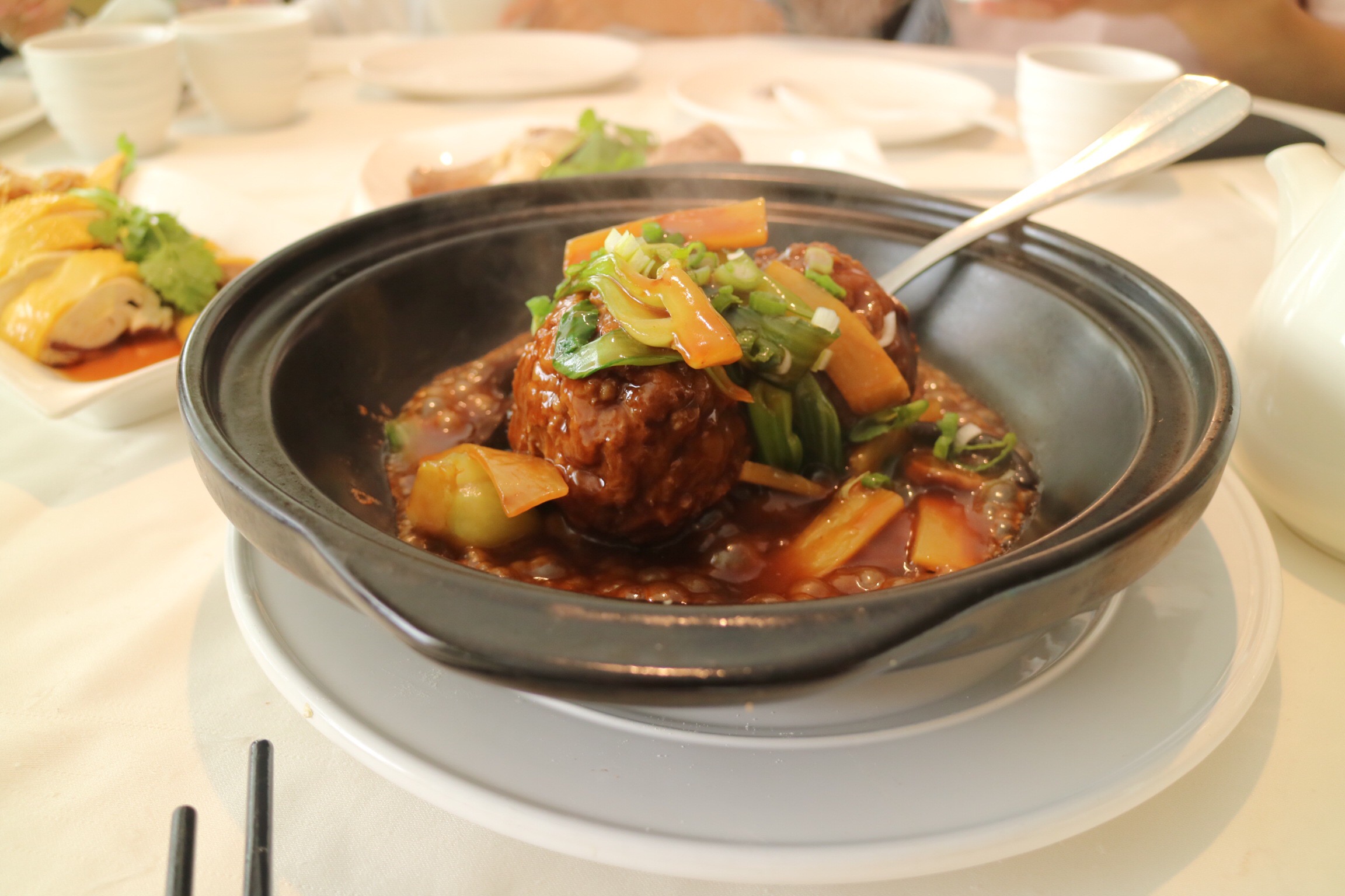 "Lion's Head" Braised Meatballs 紅燒獅子頭