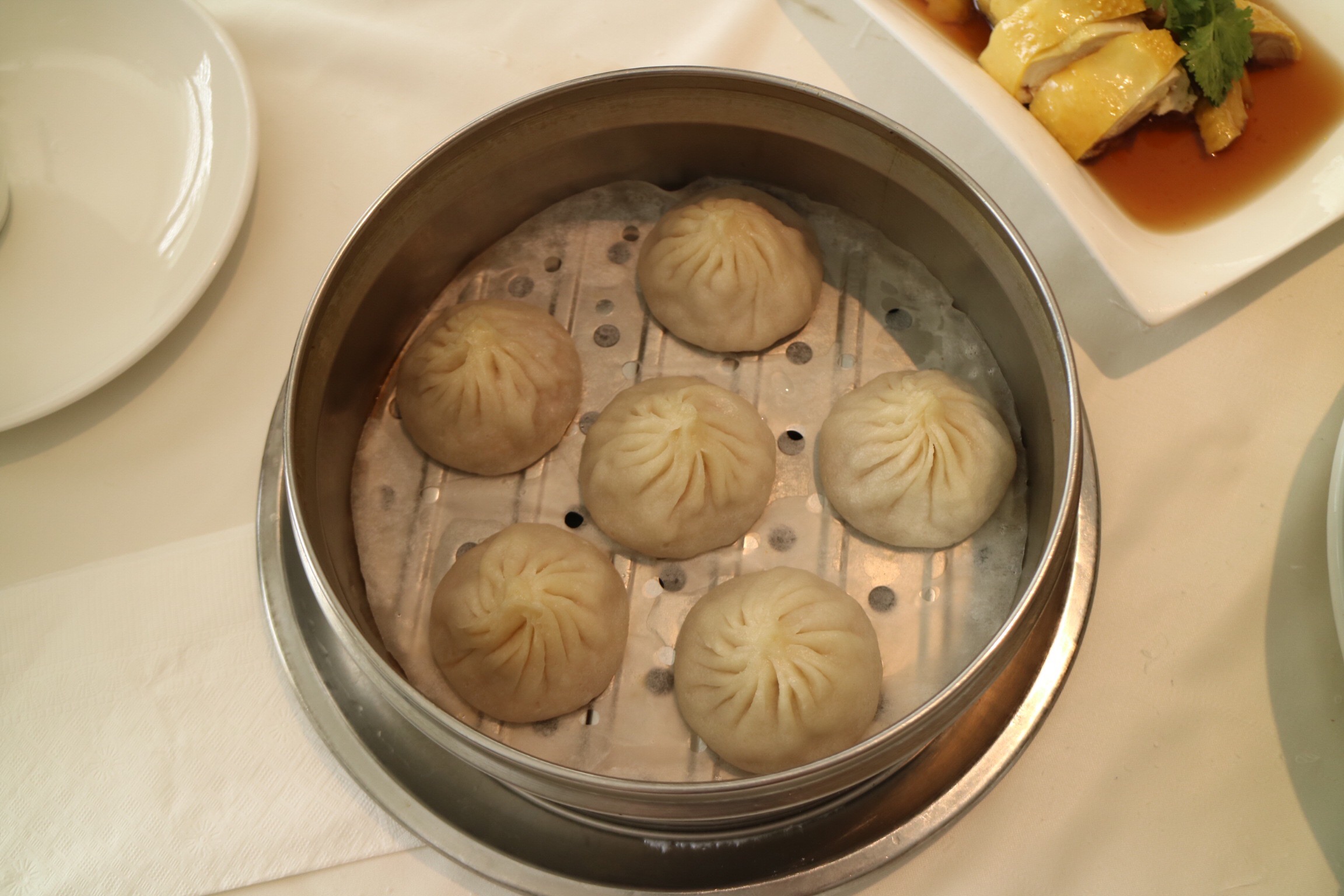 "Xiaolongbao" / Soup Dumplings 小籠包