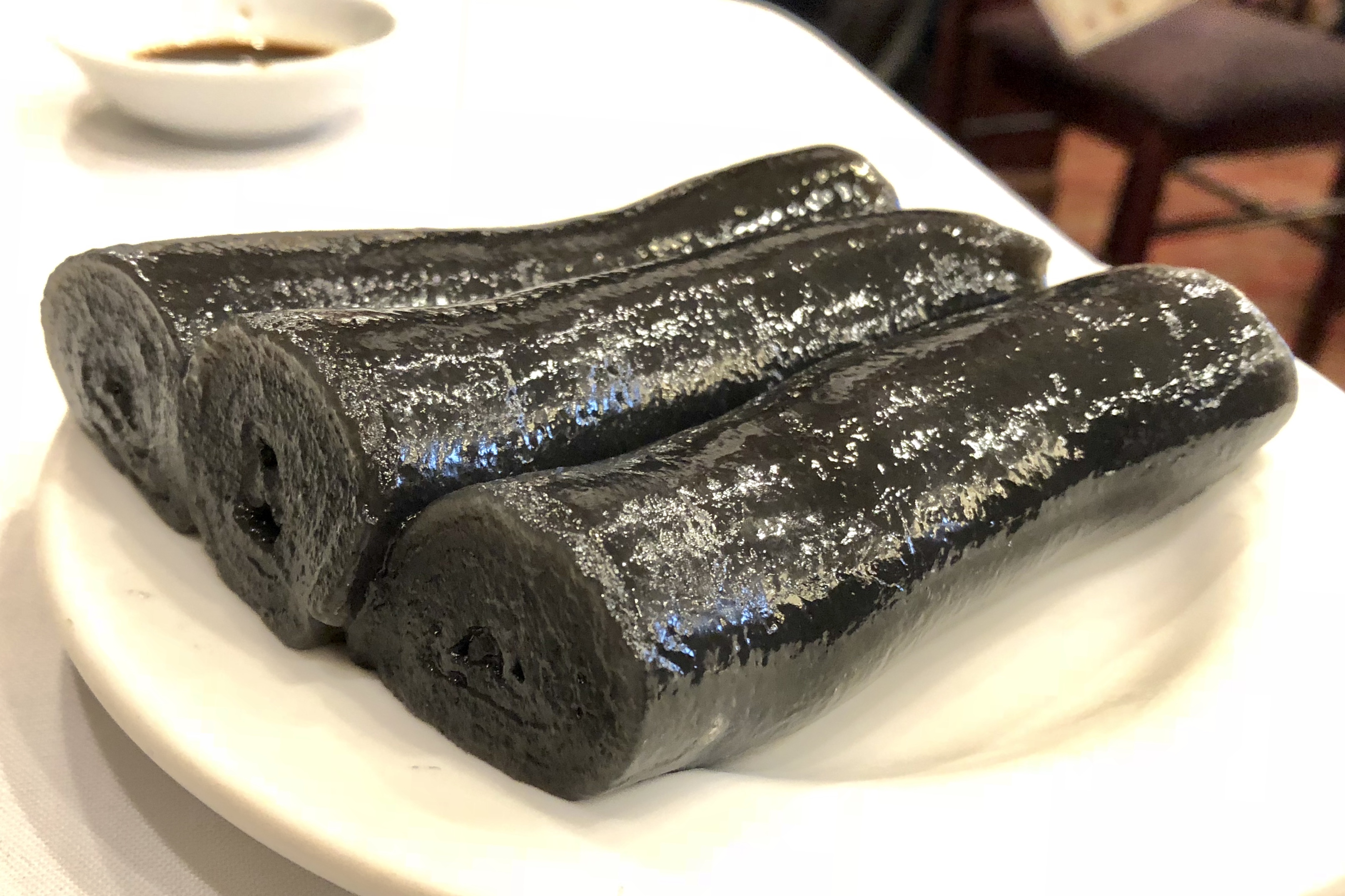 black sesame roll