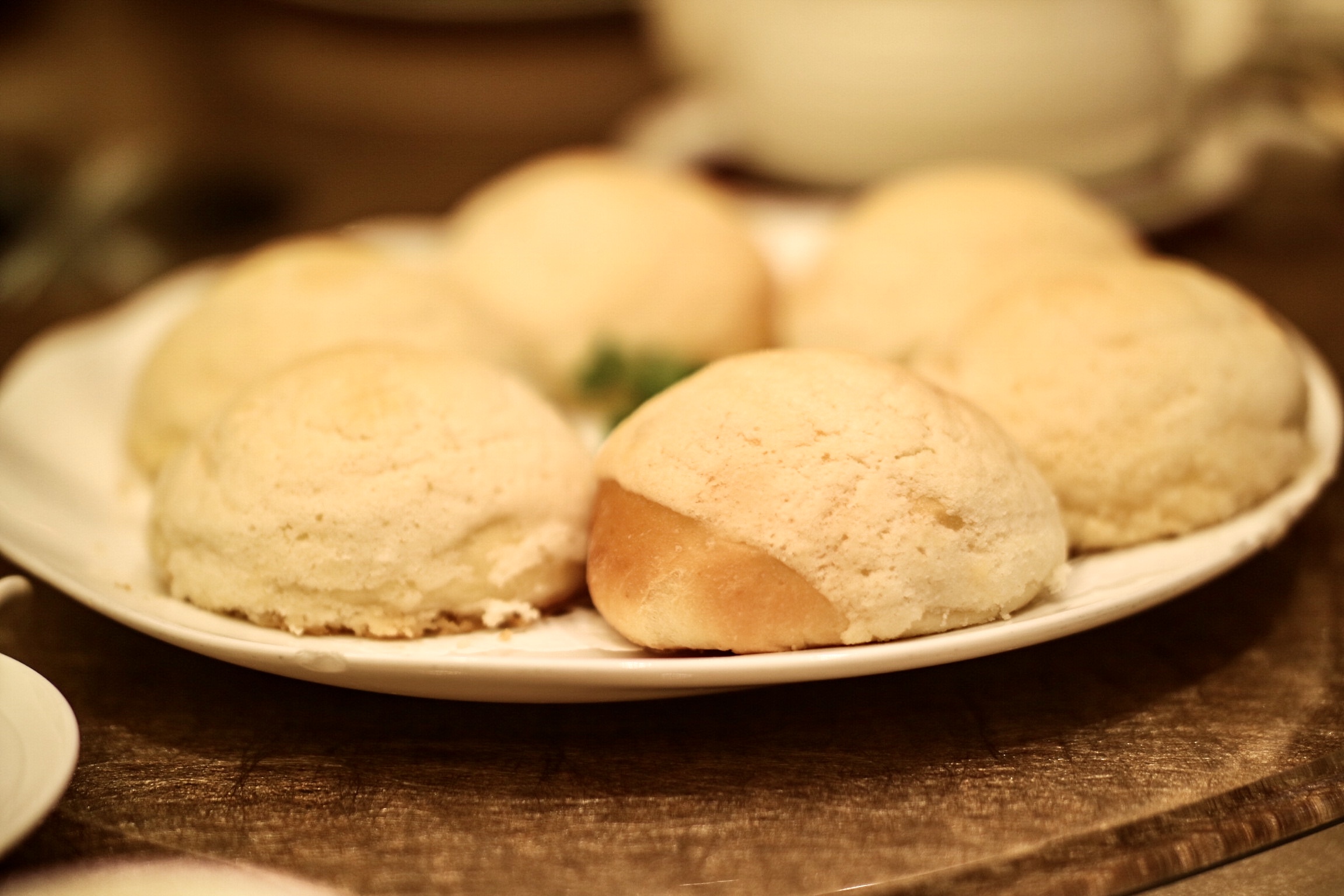 Baked BBQ Pork Bun (鮑粵軒焗餐包)